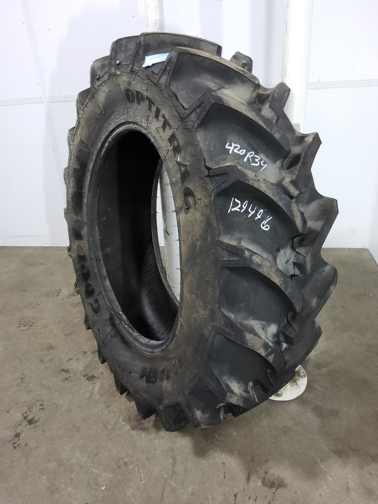 420/85R34 Goodyear Farm Optitrac R-1W 147D 99%