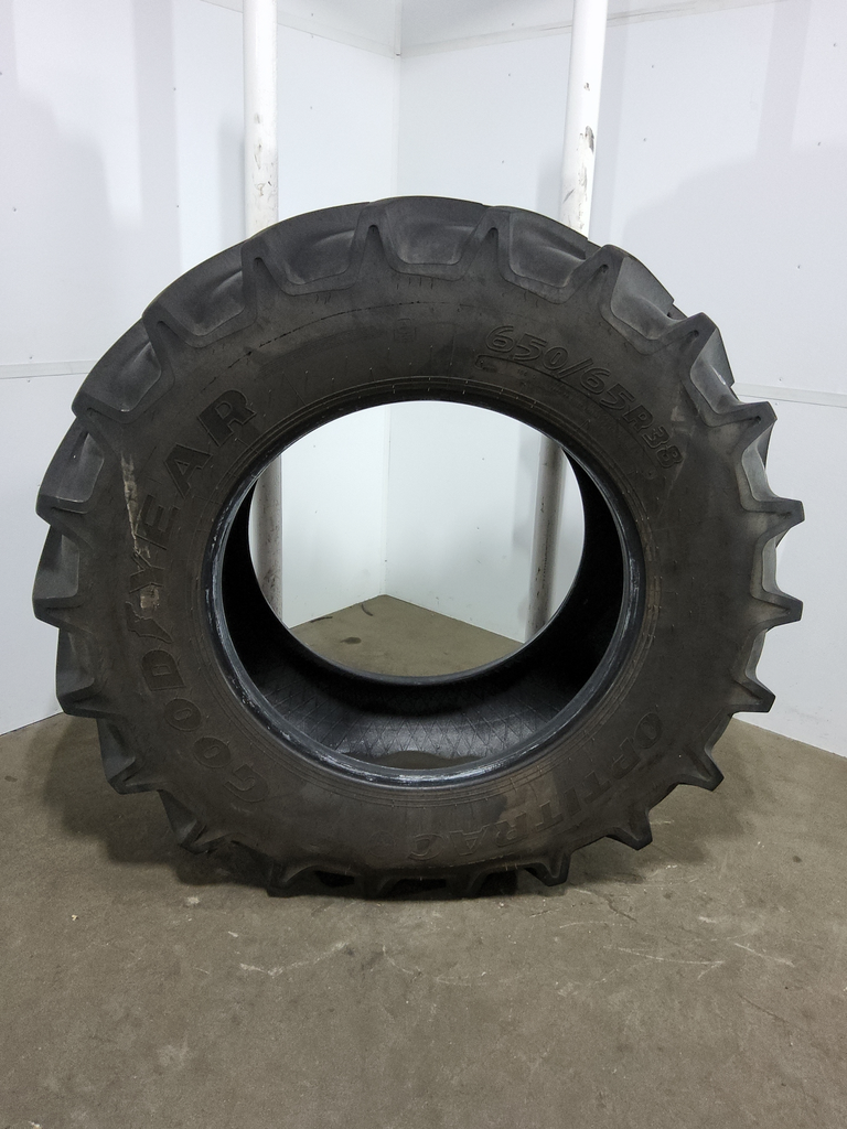 650/65R38 Goodyear Farm DT818 Optitrac R-1W 166D 90%