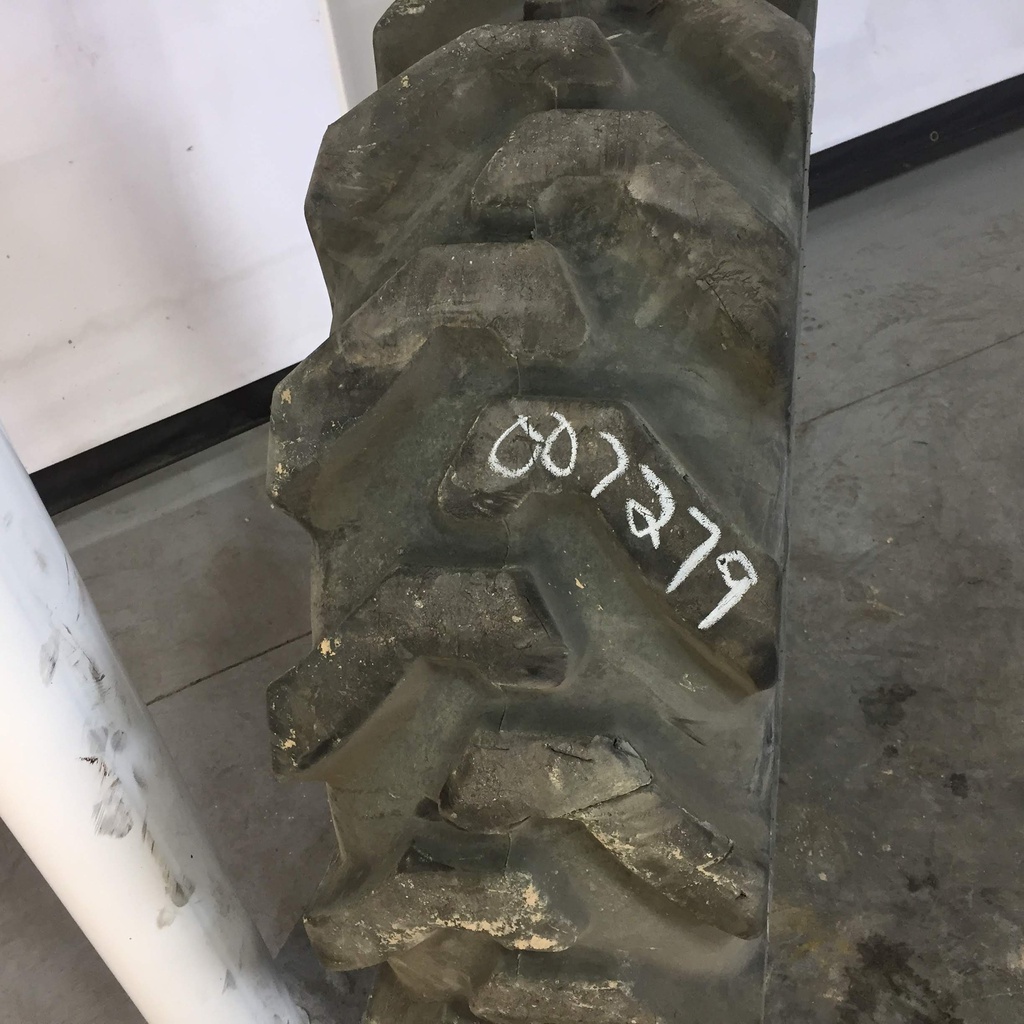 12.5/80-18 Deestone D302 Dumper Power + R-4 142 A8, F (12 Ply) 99%