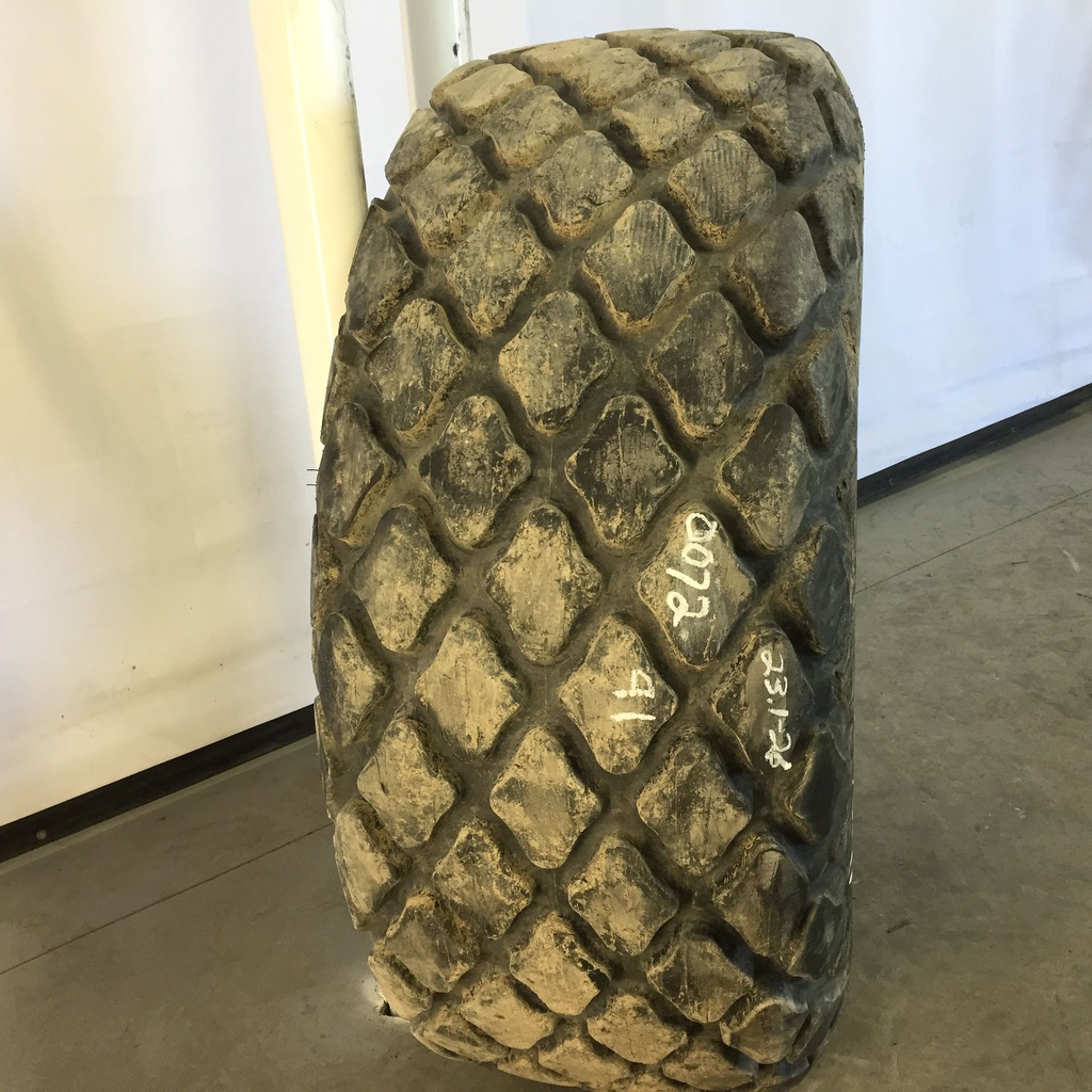 23.1/-26 Bomag TR 387 Industrial Tractor R-3, F (12 Ply) 90%