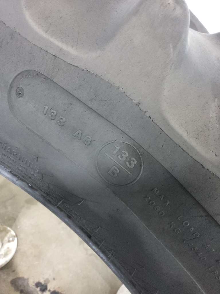 320/85R34 Goodyear Farm Dyna Torque Radial R-1 133B 60%