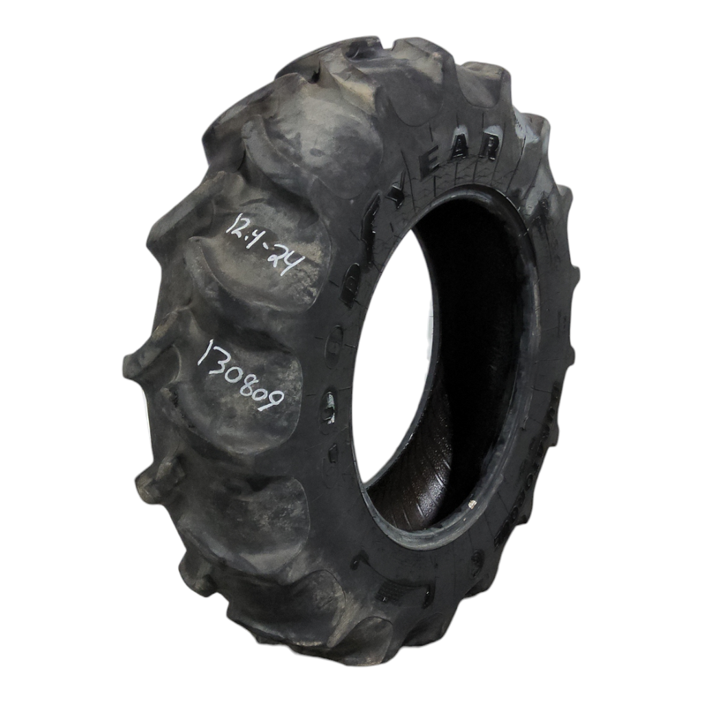 12.4-24 Goodyear Farm DT221 DuraTorque R-1 D (8 Ply), 60%