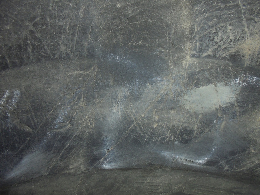 29.5/-25 General LD250 L-5 D, P28 (28 Ply) 35%