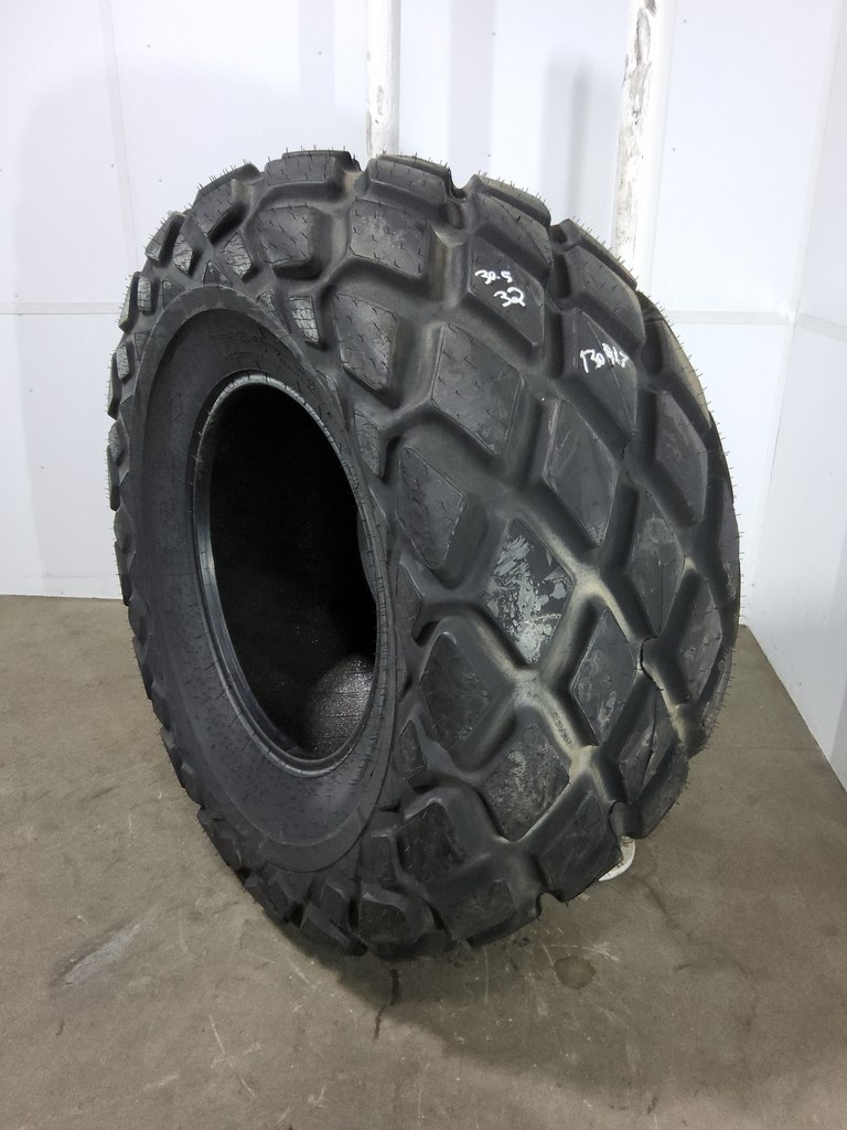 30.5L-32 Goodyear Farm All Weather R-3 F (12 Ply), 99%