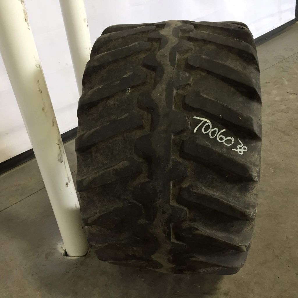 42/25.00-20 Firestone Flotation 23 DT HF-3, D (8 Ply) 40%