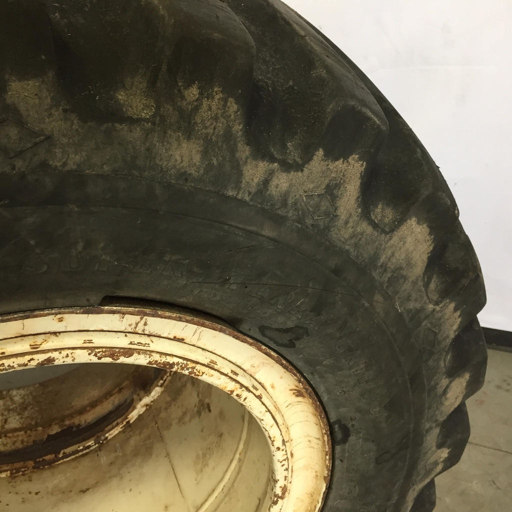 42/25.00-20 Goodyear Farm Super Terra Grip HF-3 on White 0-Hole Terra Rim 35%