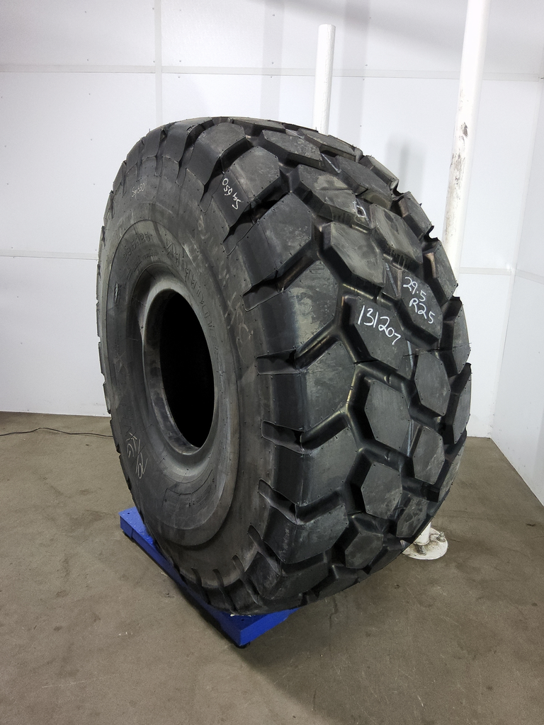 29.5R25 Bridgestone VJT D2A Loader G-3/L-3 208A2 99%