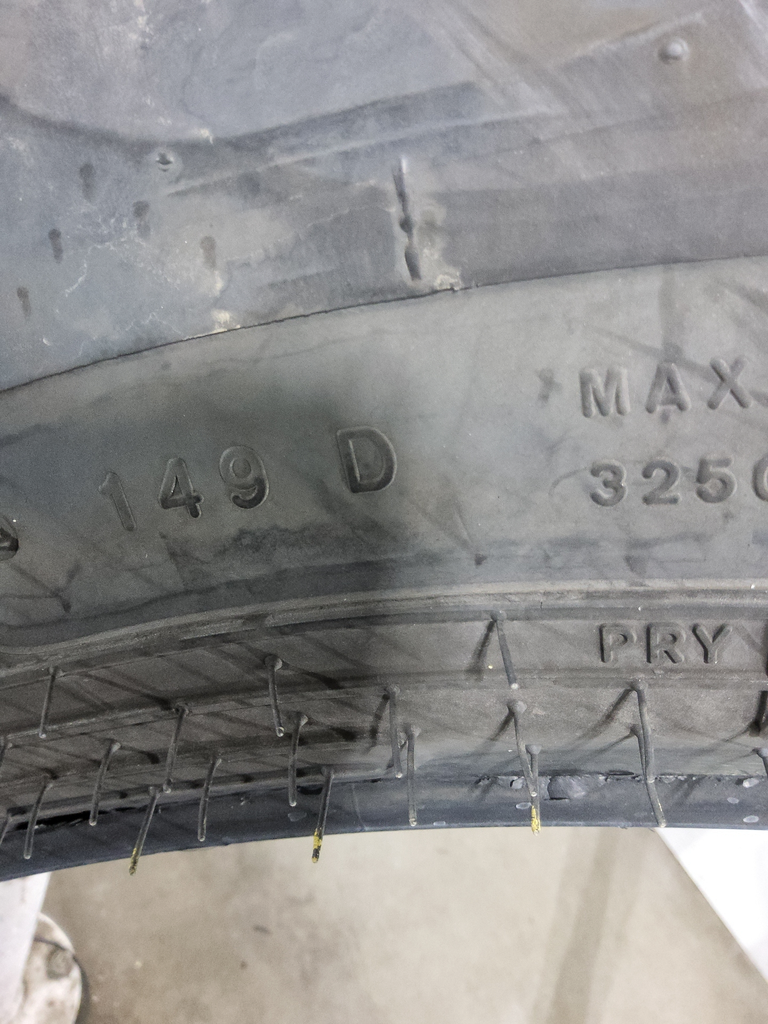 IF320/80R42 Goodyear Farm DT800 Super Traction R-1W 90%