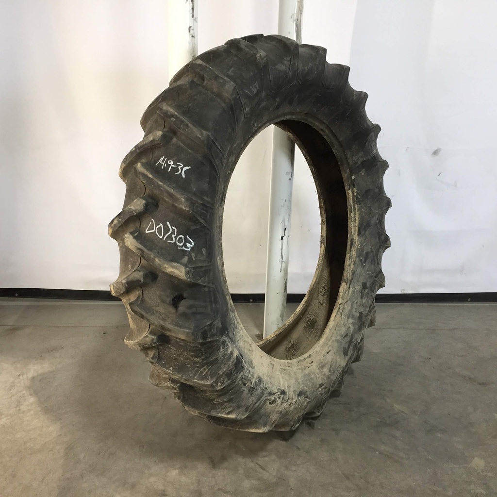 14.9/-38 Firestone Traction Field & Road R-1 A8, C (6 Ply) 60%