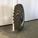 320/90R42 Firestone Radial 9000 R-1W on Case IH Silver Mist/Black 8-Hole Stub Disc (groups of 2 bolts) 80%