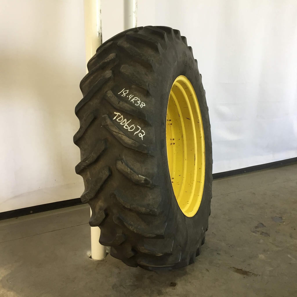 480/80R38 Goodyear Farm Dyna Torque Radial R-1 141 A8 55%