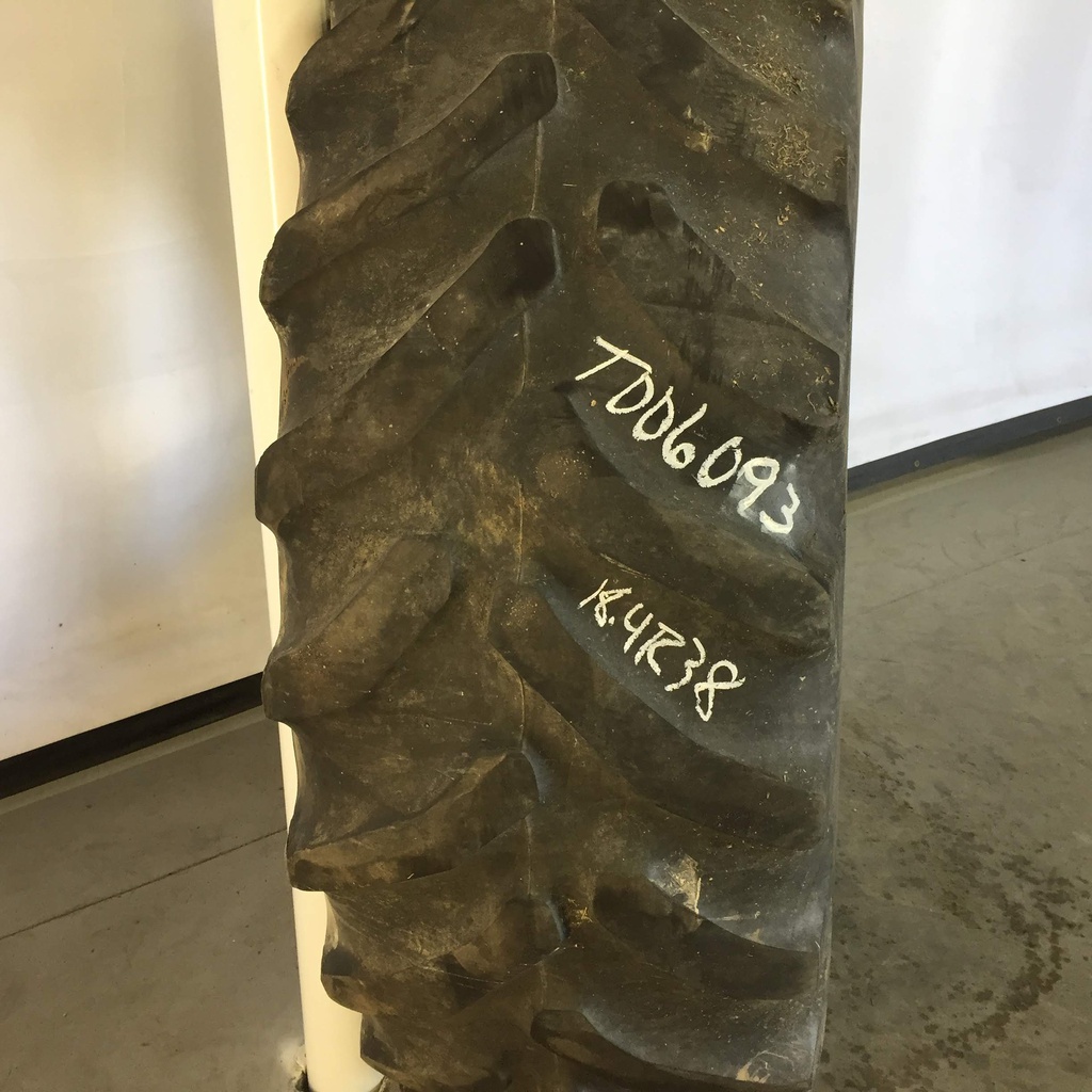 480/80R38 Goodyear Farm Dyna Torque Radial R-1 141 A8 25%