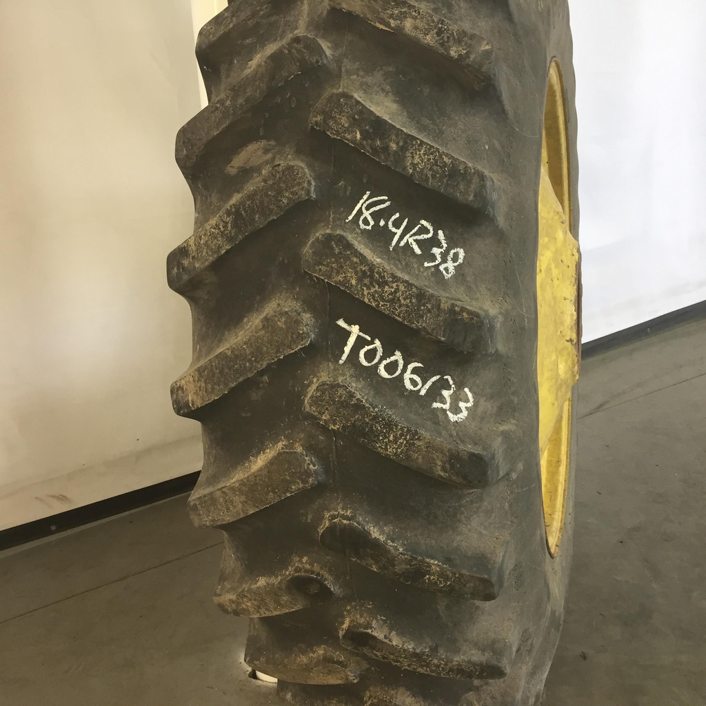 18.4/R38 Firestone Radial All Traction 23 R-1 141 A8 55%