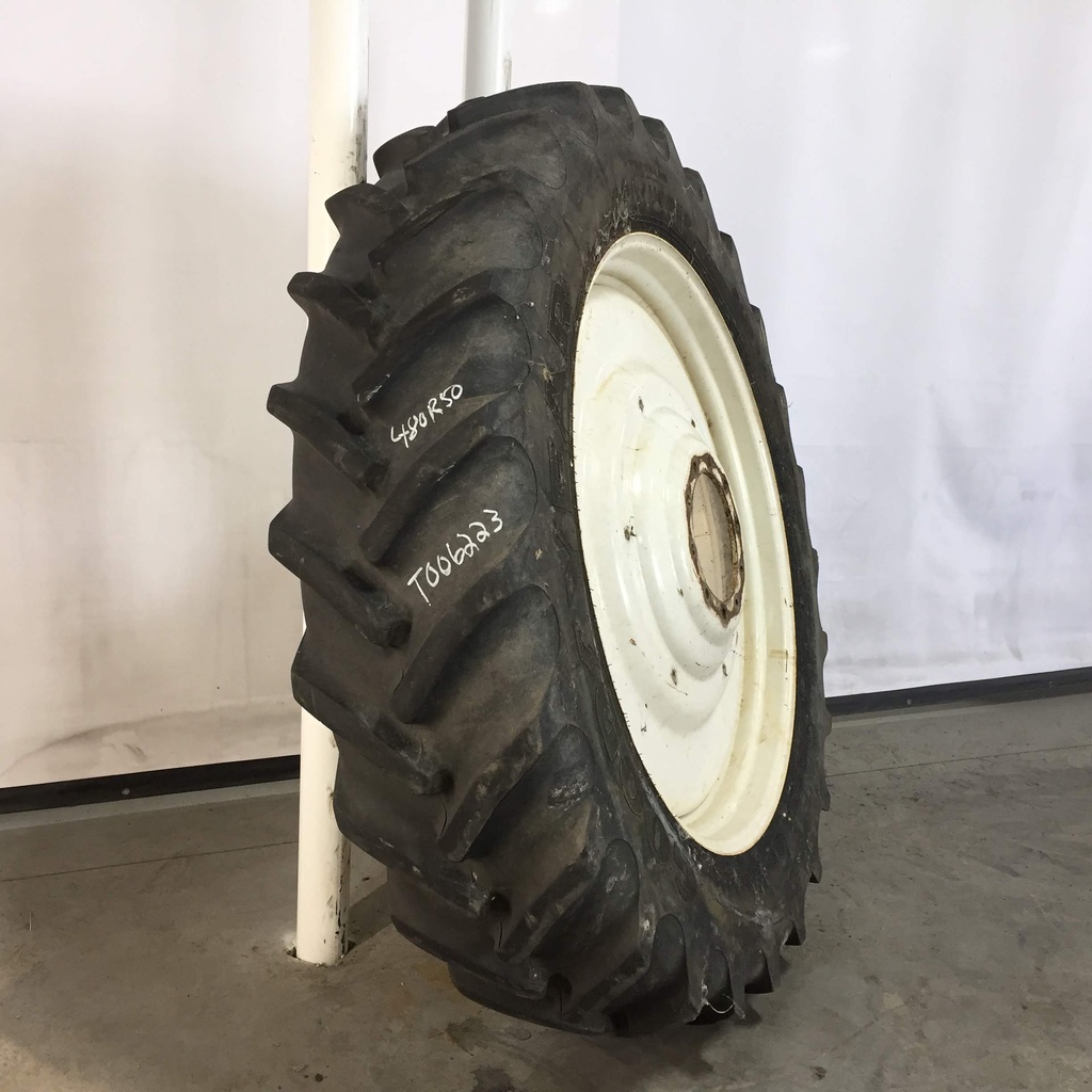 480/80R50 Goodyear Farm DT800 Super Traction R-1W on New Holland White 10-Hole Formed Plate W/Weight Holes 75%