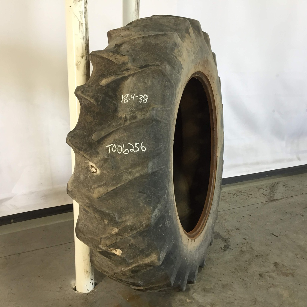 18.4/-38 Firestone All Traction Field & Road R-1, D (8 Ply) 40%