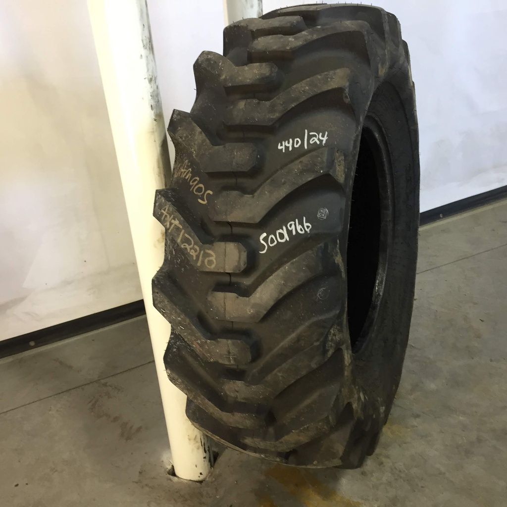 440/80-24 Galaxy Super Industrial Lug R-4 142 A8 99%