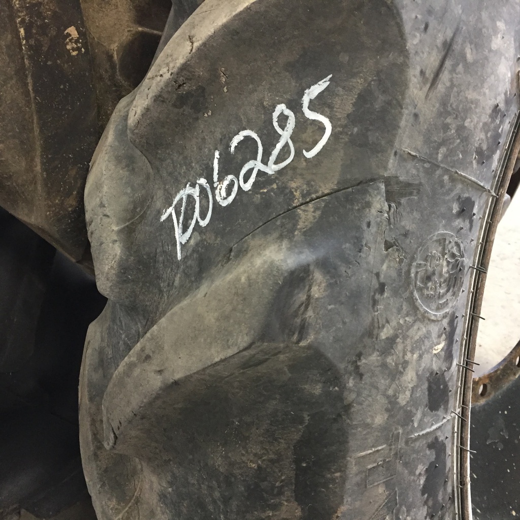 320/85R38 Goodyear Farm DT800 Super Traction R-1W on Case IH Silver Mist/Black 12-Hole Waffle Wheel (Groups of 3 bolts) 50%