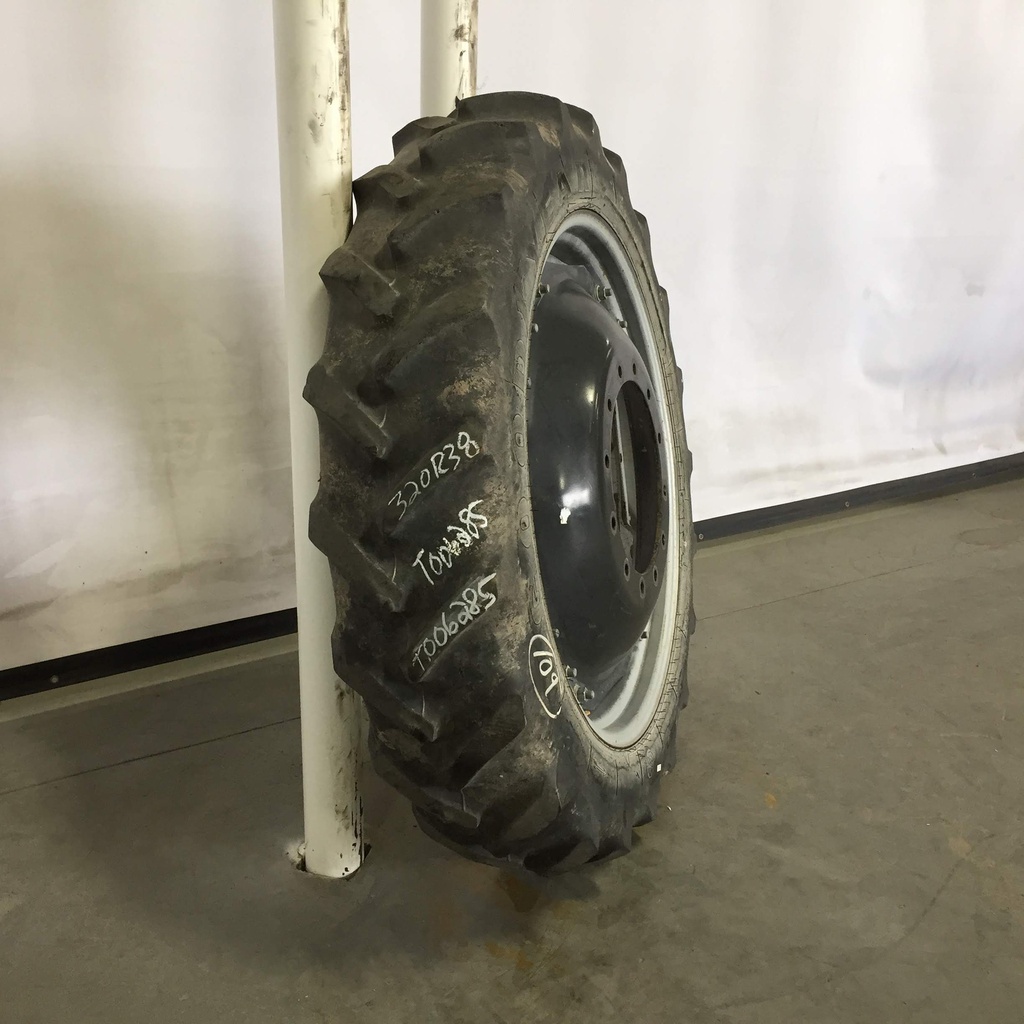 320/85R38 Goodyear Farm DT800 Super Traction R-1W on Case IH Silver Mist/Black 12-Hole Waffle Wheel (Groups of 3 bolts) 50%