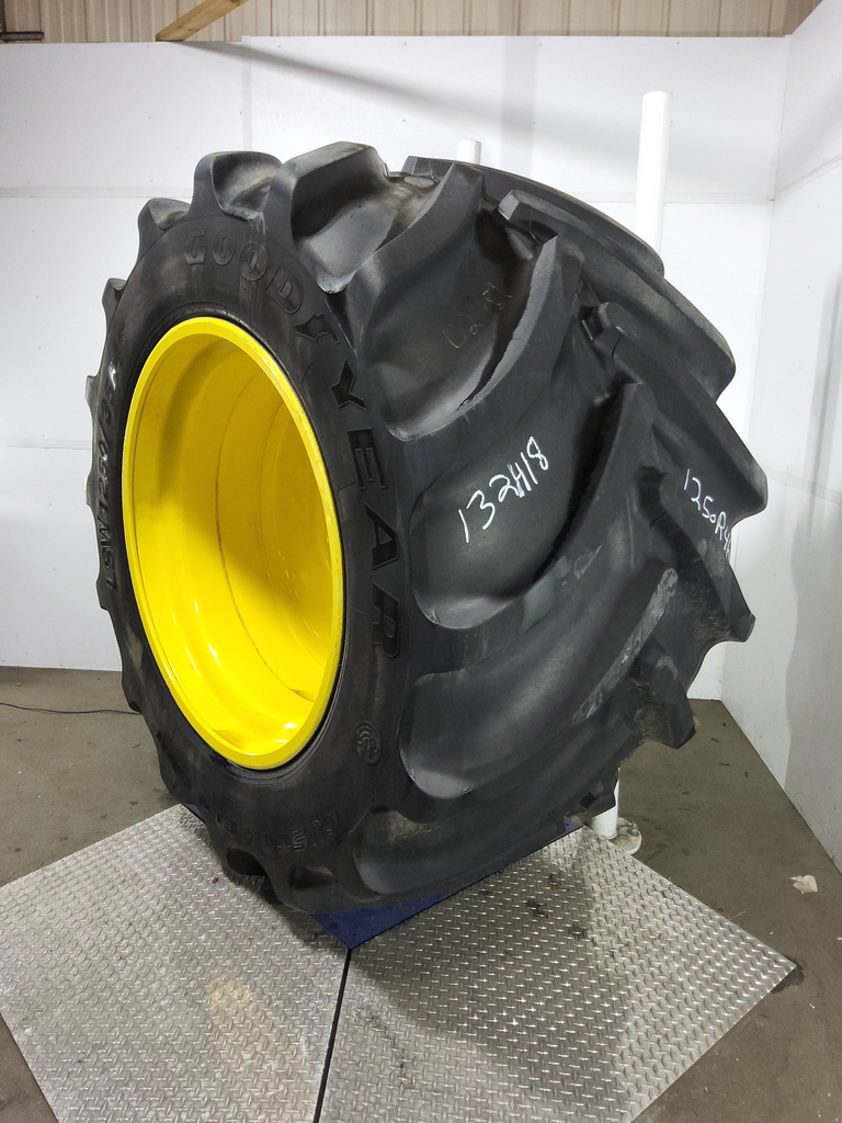 LSW1250/35R46 Goodyear Farm Custom Flo Grip R-2 195B 85%