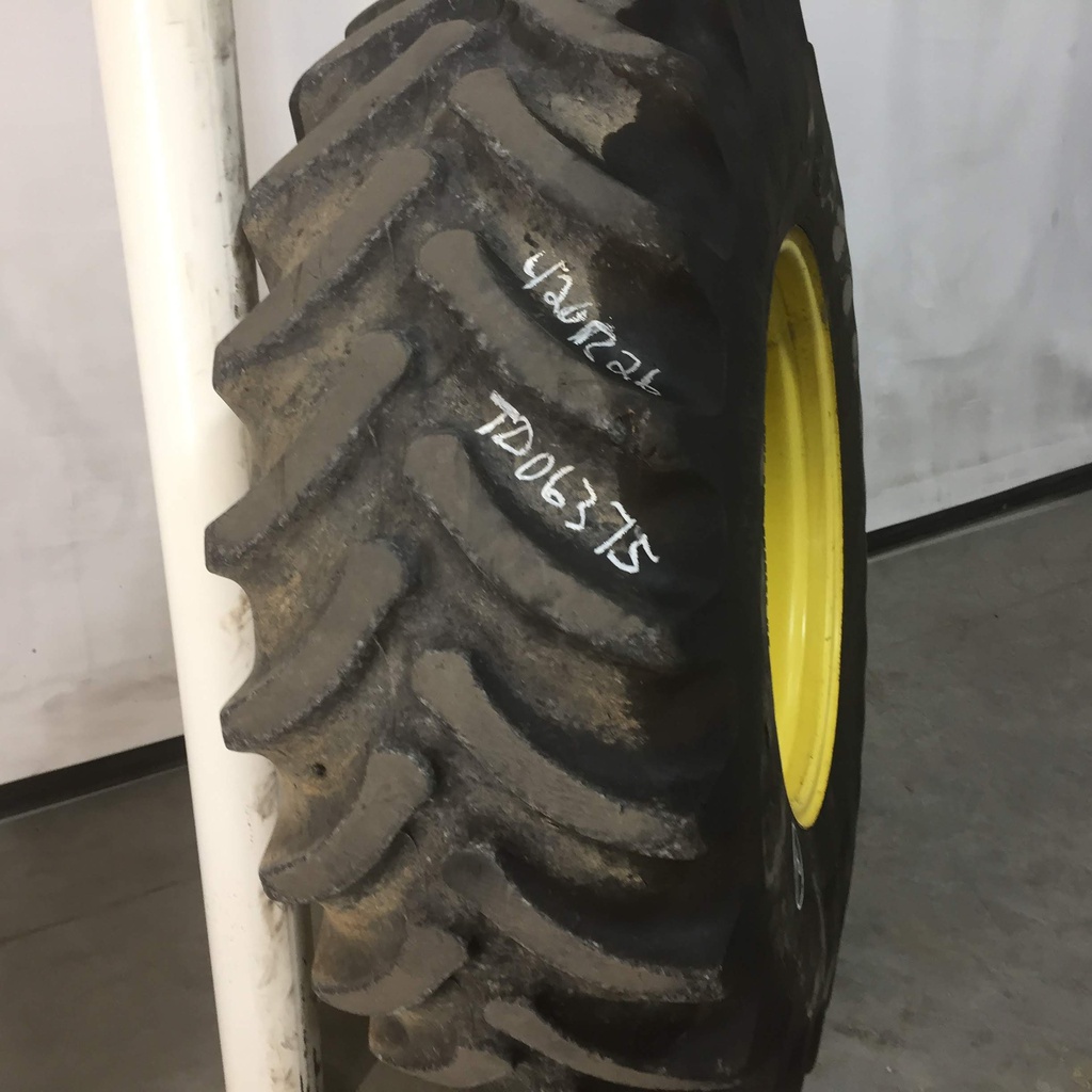 420/85R26 Firestone Radial All Traction FWD R-1 on John Deere Yellow 10-Hole Waffle Wheel (Groups of 2 bolts) 65%