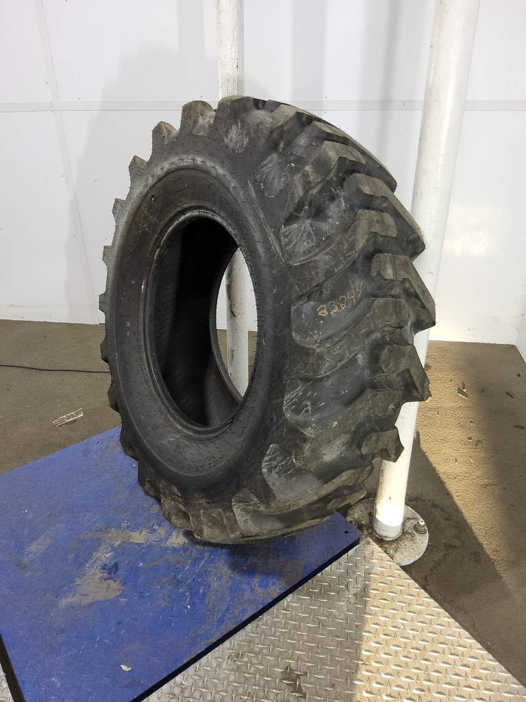 440/80-24 Galaxy Super Industrial Lug R-4 138A8 99%