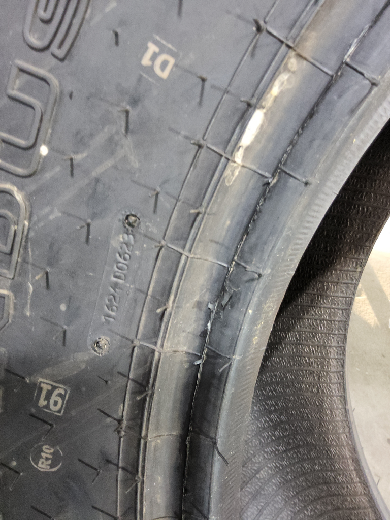 440/80-24 Galaxy Super Industrial Lug R-4 138A8 99%