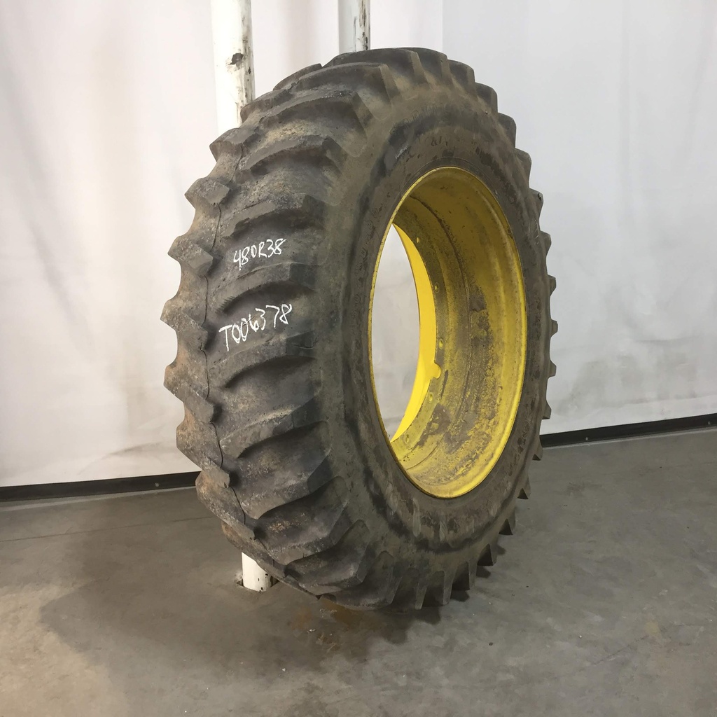 480/80R38 Firestone Radial All Traction 23 R-1 on John Deere Yellow 12-Hole Stub Disc 60%