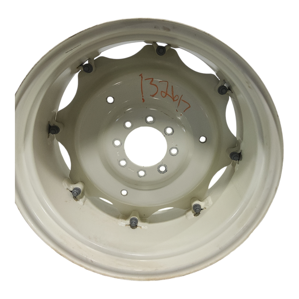 8-Hole Rim with Clamp/Loop Style Center for 30" Rim, New Holland White