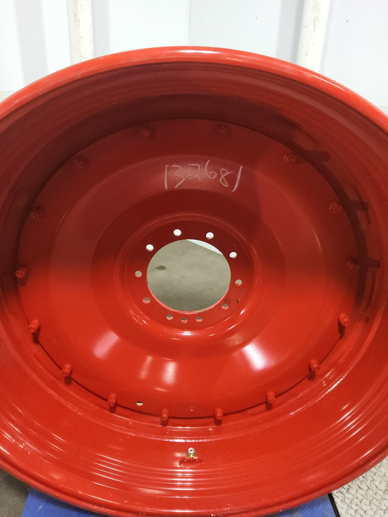 10-Hole Stub Disc Center for 46"-54" Rim, Fendt/Agco Red