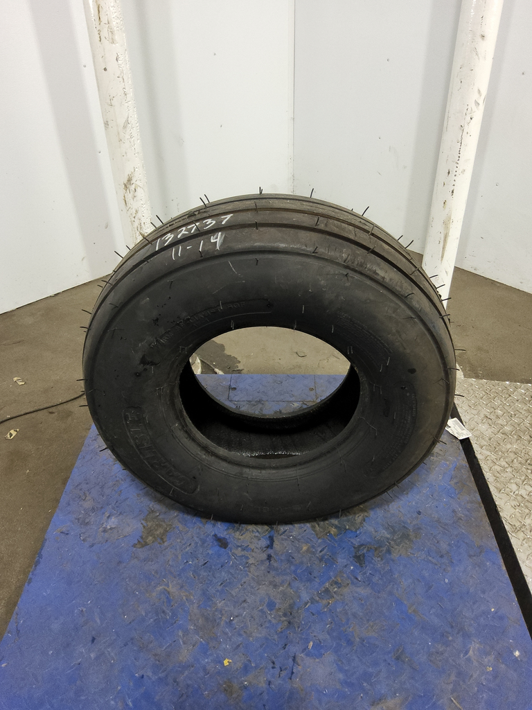 11L-14 Carlisle Farm Specialist Imp I-1 D (8 Ply), 99%