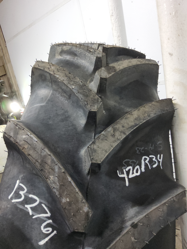 420/85R34 Goodyear Farm Optitrac R-1W 147D 99%