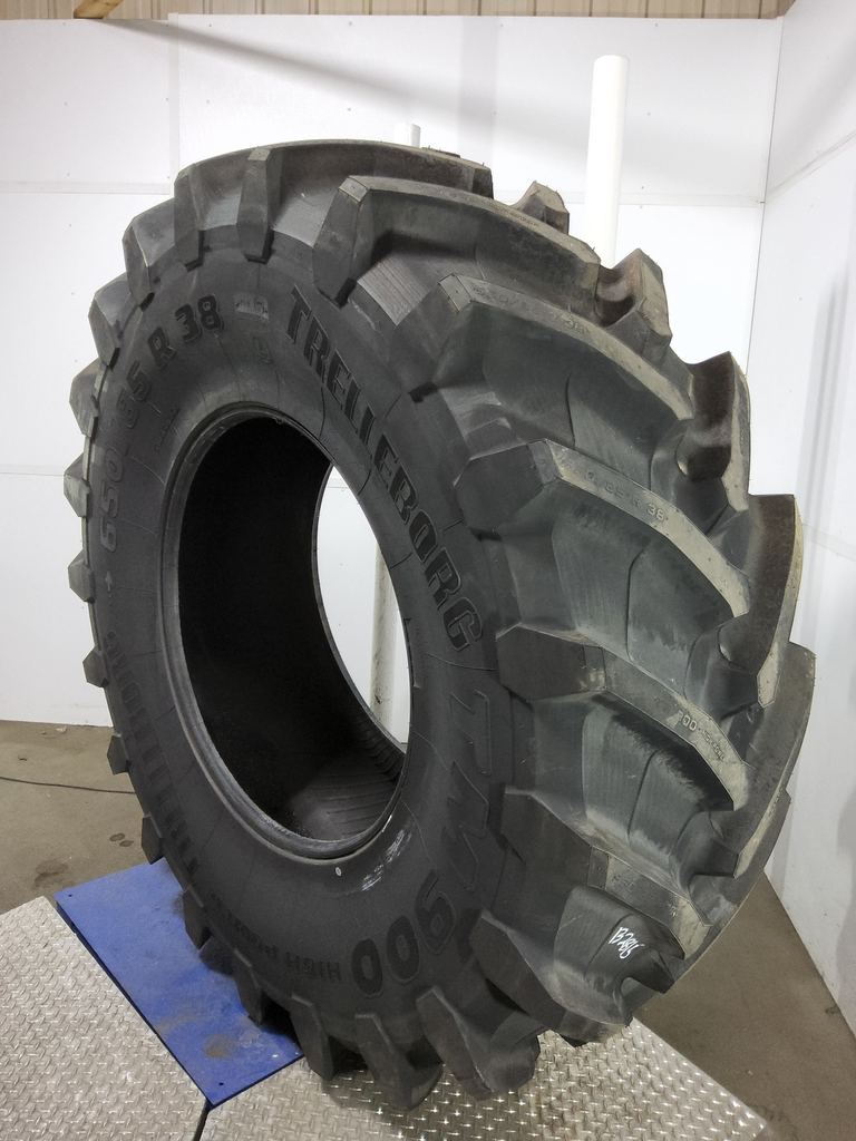 650/85R38 Trelleborg TM900 High Power R-1W 173D 99%