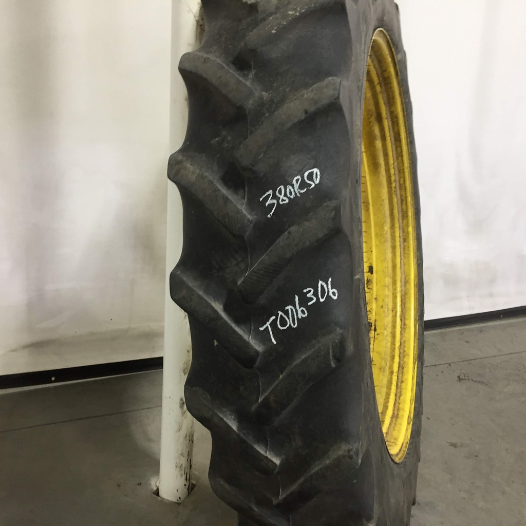 380/90R50 Goodyear Farm DT800 Optitrac R-1W on John Deere Yellow 12-Hole Stub Disc 50%