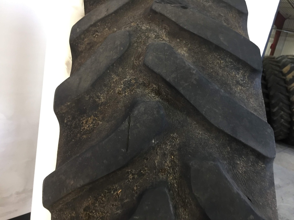 14.9/R46 Goodyear Farm Dyna Torque Radial R-1 142 A8 30%