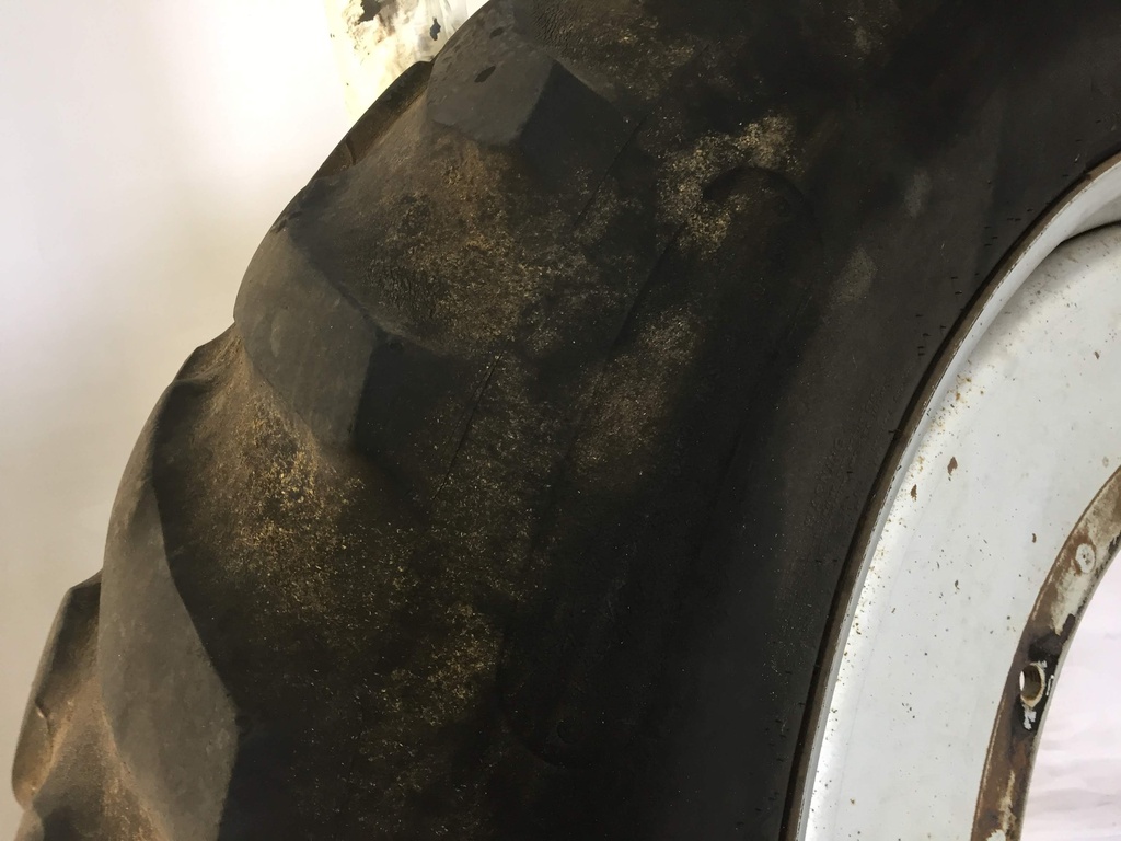 14.9/R46 Goodyear Farm Dyna Torque Radial R-1 142 A8 30%
