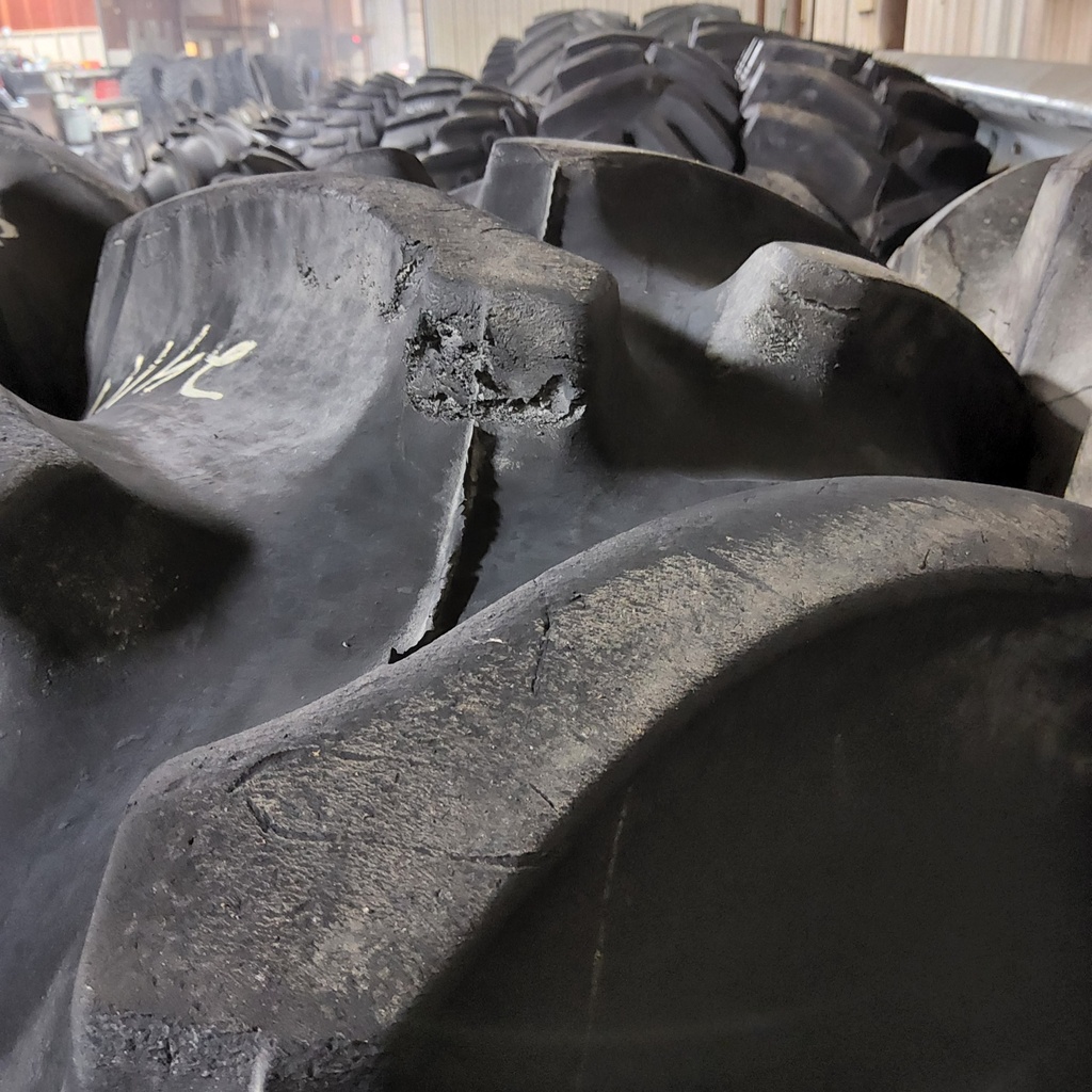 18.4-38 Power Mark L/S Rear Trac R-1 D (8 Ply), 95%