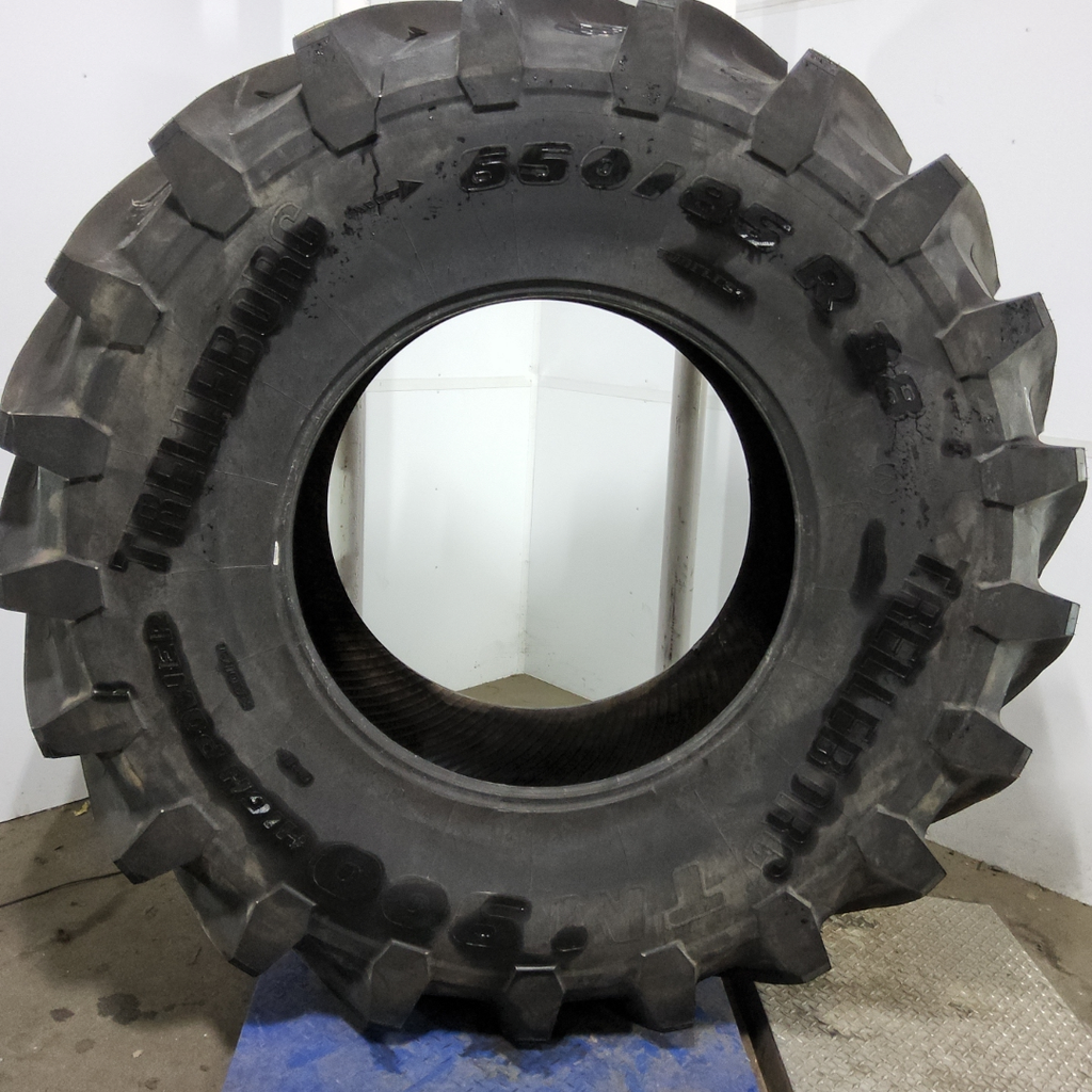 650/85R38 Trelleborg TM900 High Power R-1W 173D 99%