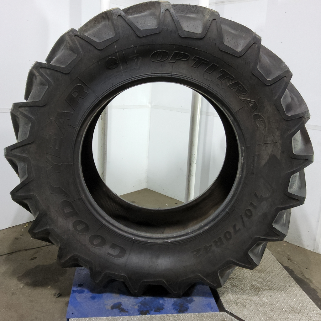 710/70R42 Goodyear Farm DT824 Optitrac R-1W 173B 99%