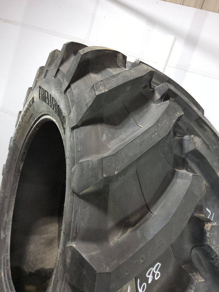 710/70R42 Trelleborg TM900 High Power R-1W 173D 99%