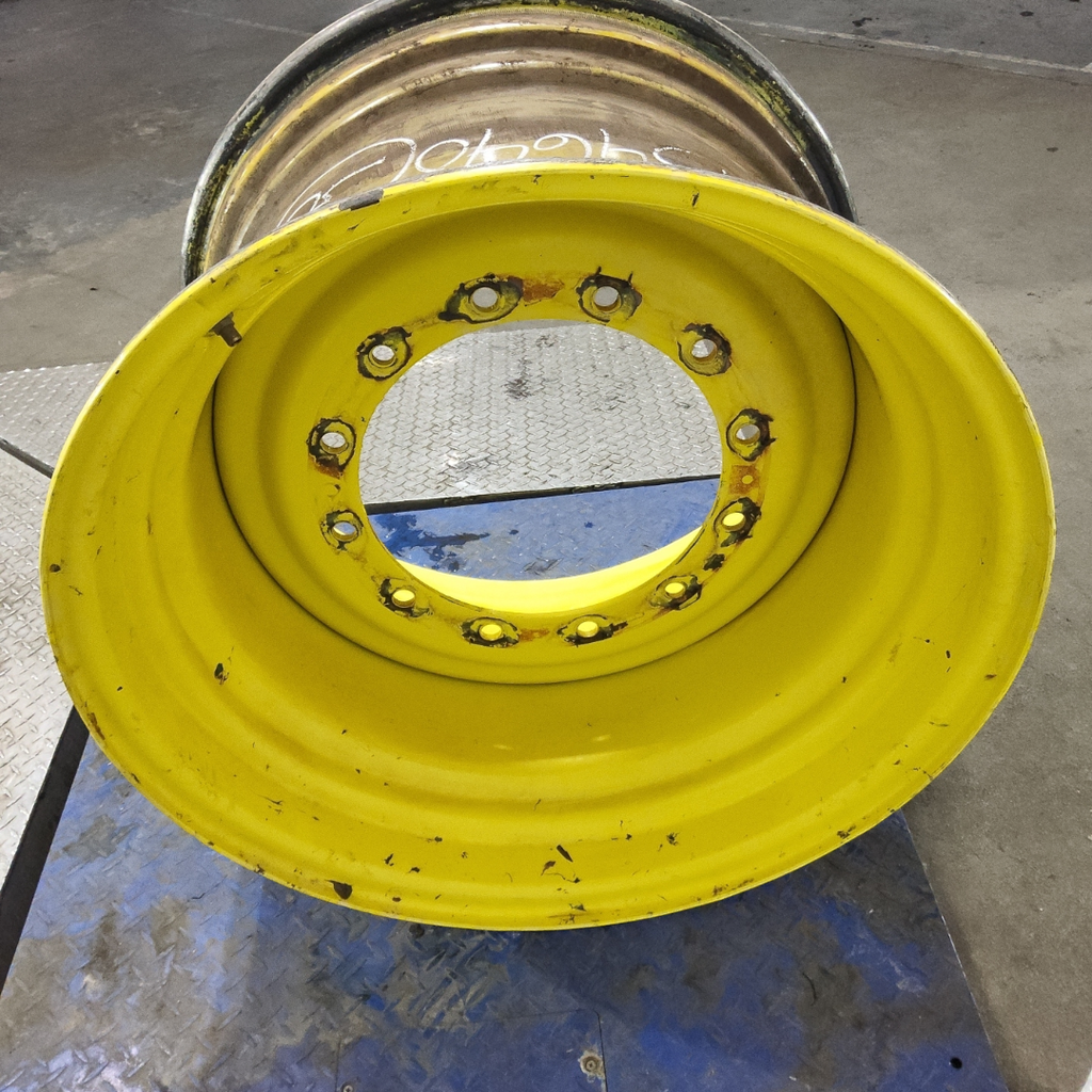 20"W x 30"D, John Deere Yellow 12-Hole Spun Disc