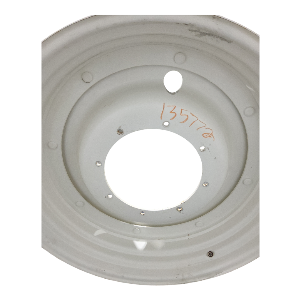 8-Hole Stub Disc Center for 38"-54" Rim, New Holland White