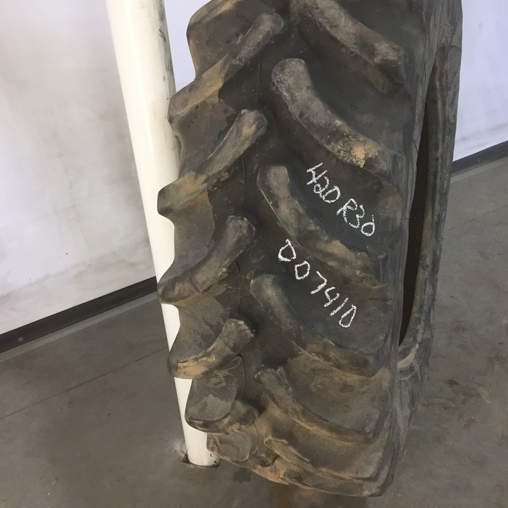 420/90R30 Firestone Radial All Traction FWD R-1 142 B 75%