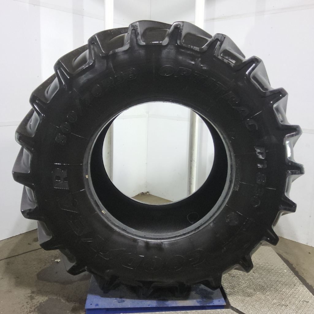 800/70R38 Goodyear Farm DT830 Optitrac R-1W 173A8 80%