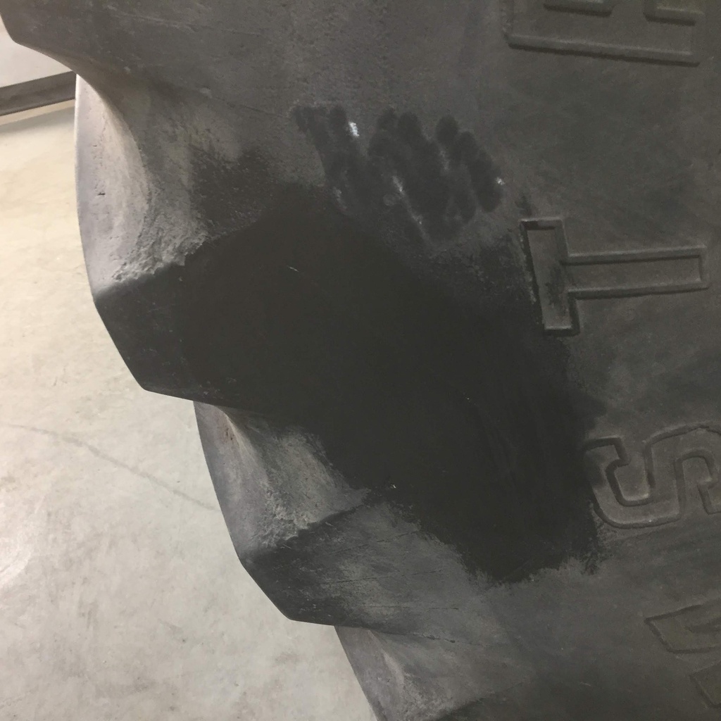 20.8/R42 Armstrong Hi Traction Lug R-1 155 A8, F (12 Ply) 60%