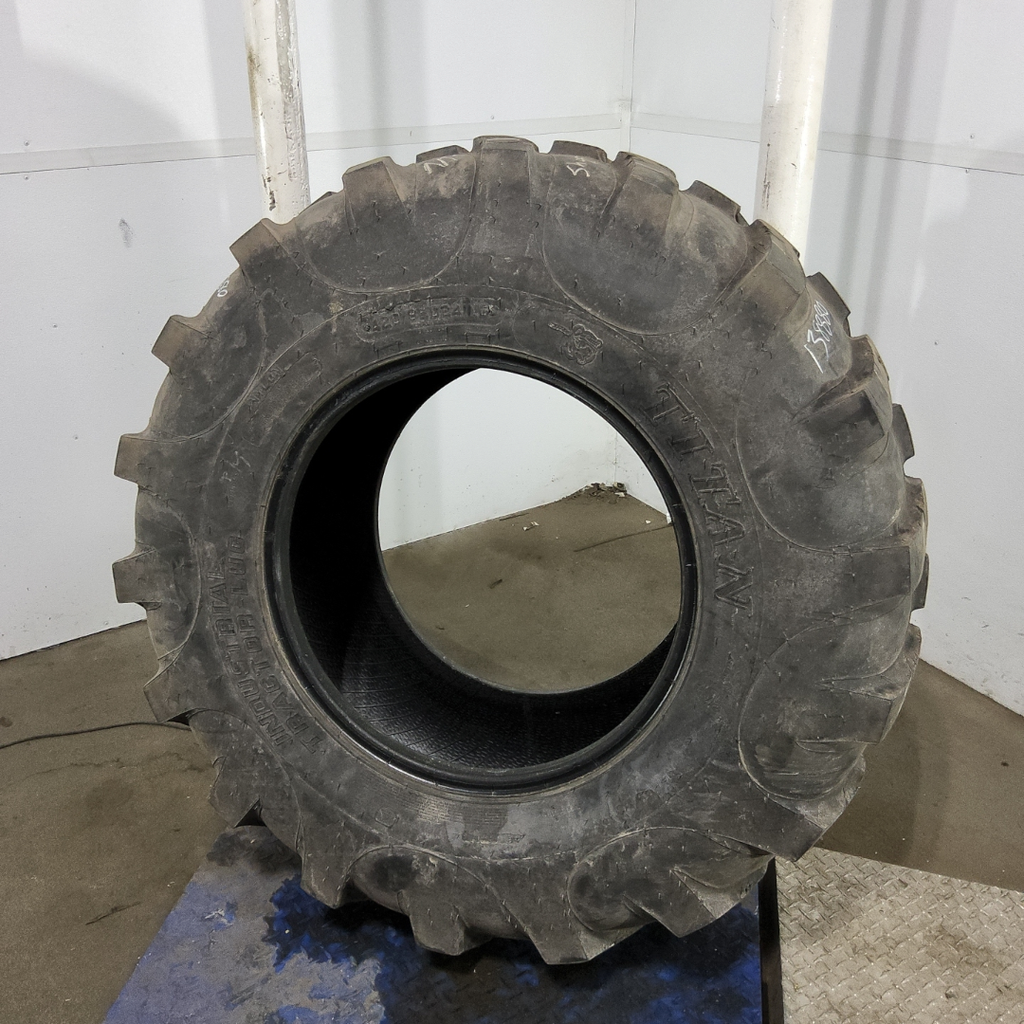 420/85D24 Titan Farm Industrial Tractor Lug R-4 C (6 Ply), 136A8 80%