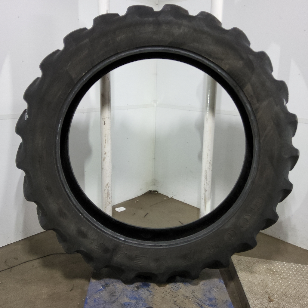 380/90R50 Goodyear Farm DT800 Super Traction R-1W 152A8/ 70%