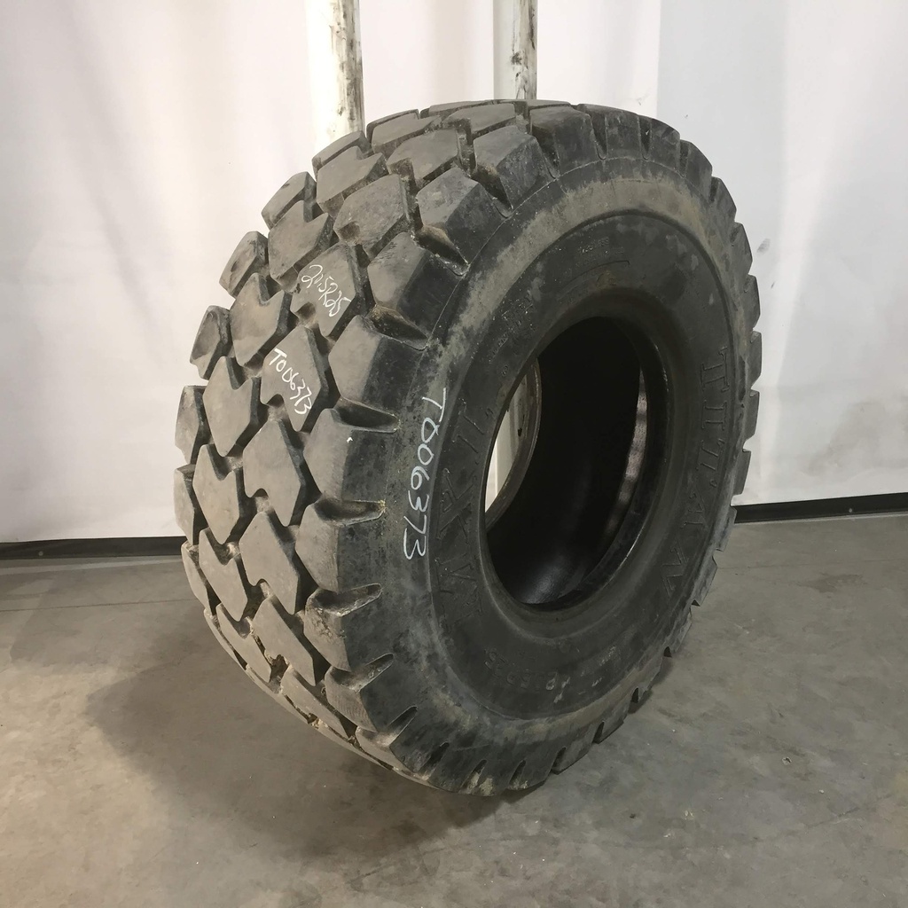 20.5/R25 Titan Farm MXL Radial  E-3/L-3 1* 65%