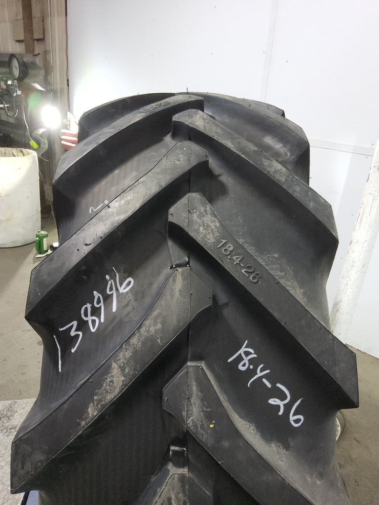 18.4-26 BKT Tires AS 2001 Drive R-1 F (12 Ply), 99%