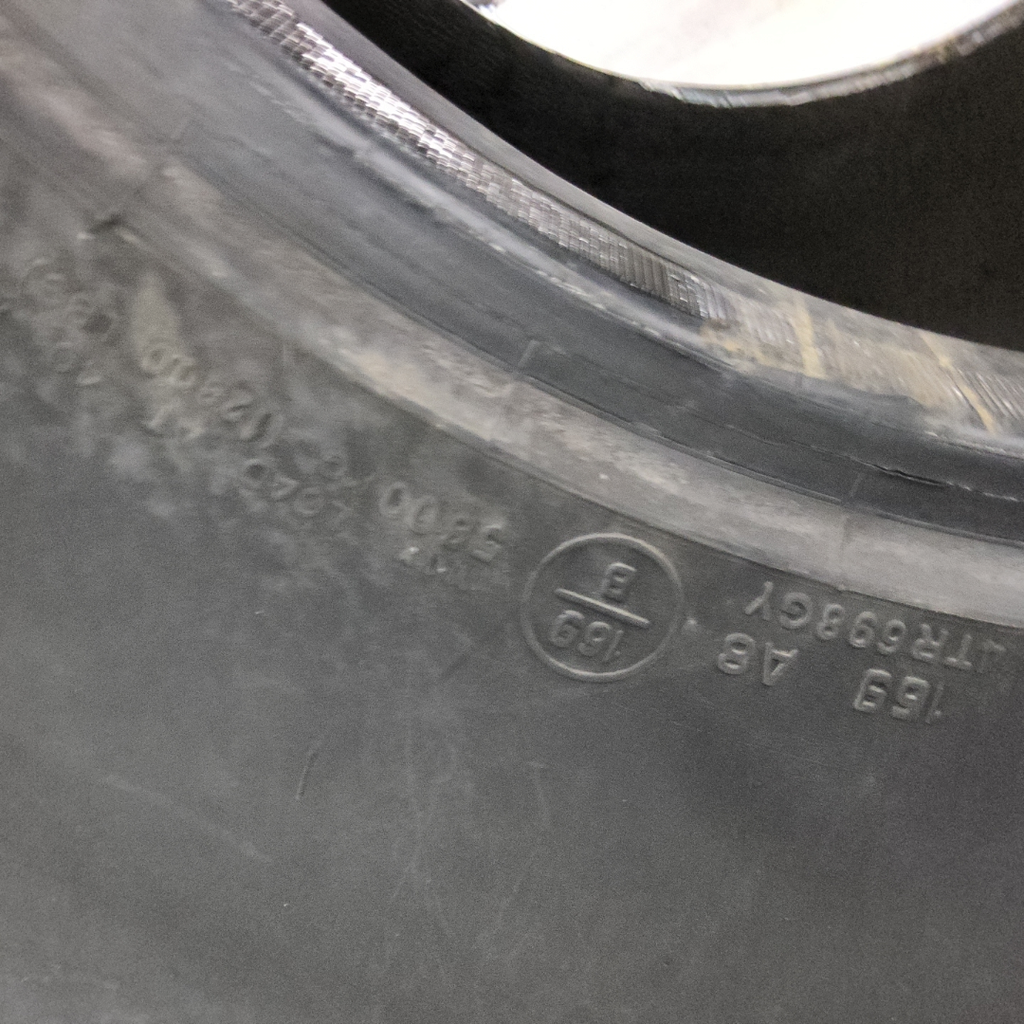 28LR26 Goodyear Farm Super Traction Radial R-1W 99%