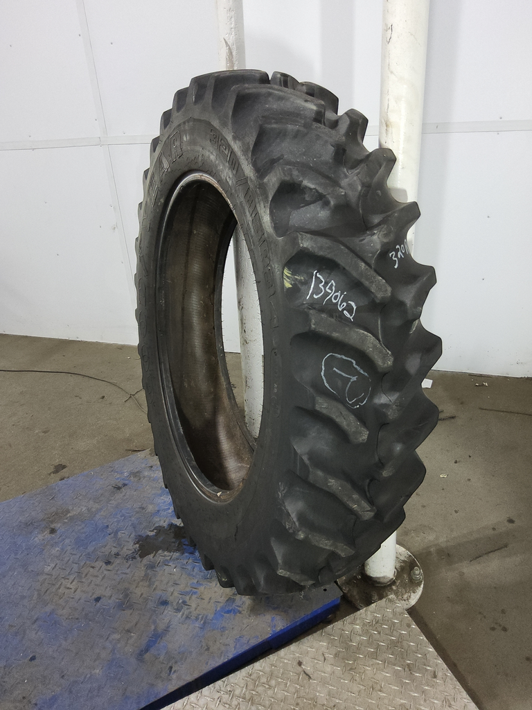 320/85R34 Goodyear Farm Dyna Torque Radial R-1 133A8 80%